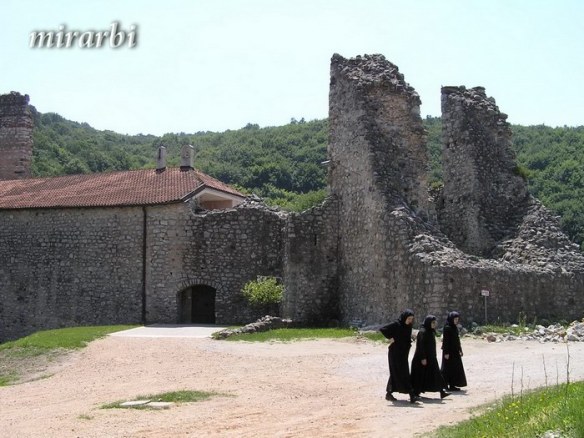 009. Grza i Resava (jun 2007.) - Manastir Ravanica - blog „Putujte sa MirArbi“