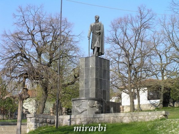 018. Oj, Srbijo (mart 2008.) - Spomenik Karađorđu - blog „Putujte sa MirArbi“