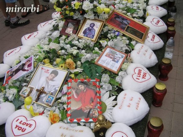 014. Tamo gde anđeo spava (avgust 2008.) - Tošetov grob- blog „Putujte sa MirArbi“