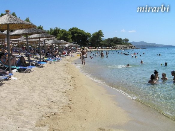 050. Sitonija (jul 2012.) - Plaža hotela „Lagomandra beach“ - blog „Putujte sa MirArbi“