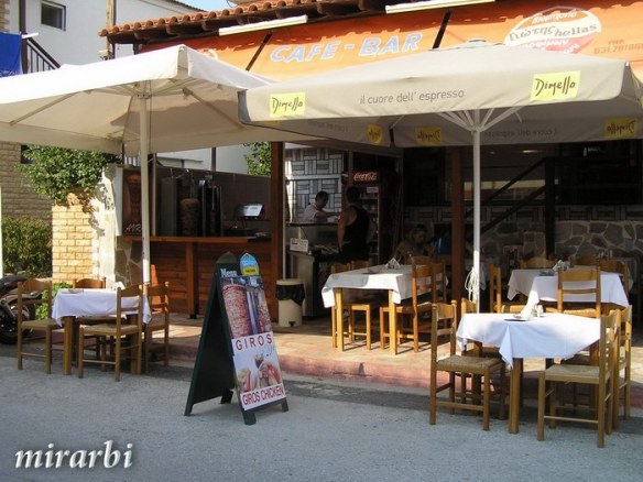 090. Sitonija (jul 2012.) - Fast-food restoran „Avra“ u Sartiju - blog „Putujte sa MirArbi“