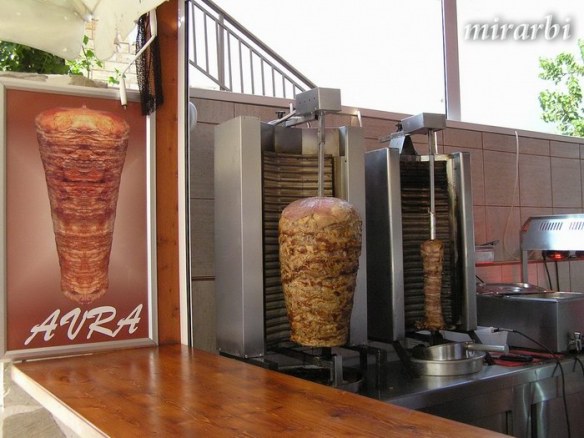 091. Sitonija (jul 2012.) - Fast-food restoran „Avra“ u Sartiju - blog „Putujte sa MirArbi“