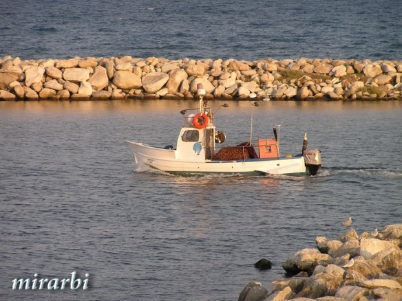 024. Paralija i Katerini (avgust 2004.) - Ribarski brodić - blog „Putujte sa MirArbi“