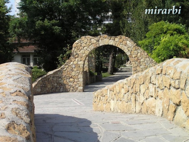 040. Paralija i Katerini (avgust 2004.) - Gradski park u Kateriniju - blog „Putujte sa MirArbi“