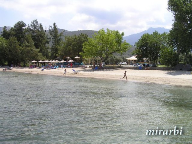 007. Najlepše plaže Tasosa (2005. - 2011.) - Plaža kafića „Blue lake“ - blog „Putujte sa MirArbi“