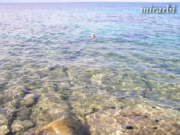 068. Ormos Panagias (jul 2014.) - Brćkanje na našoj „plaži“ - blog „Putujte sa MirArbi“