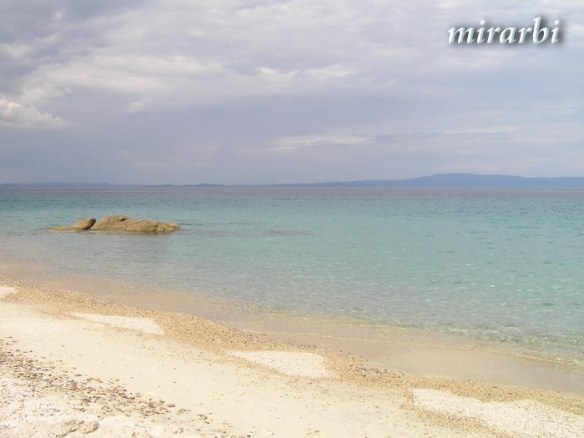 022. Boje i oblici Sitonije (jul 2014.) - Plaža Fava neposredno pre kiše - blog „Putujte sa MirArbi“