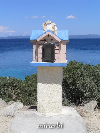 039. Boje i oblici Sitonije (jul 2014.) - Crkvica na vidikovcu iznad Ormos Panagiasa - blog „Putujte sa MirArbi“